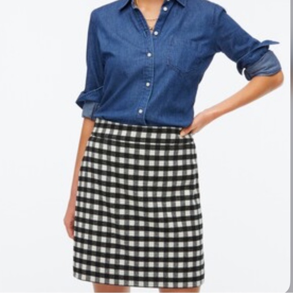 J. Crew Factory Dresses & Skirts - NWT JCrew Factory Wool-blend mini skirt in buffalo check, 00